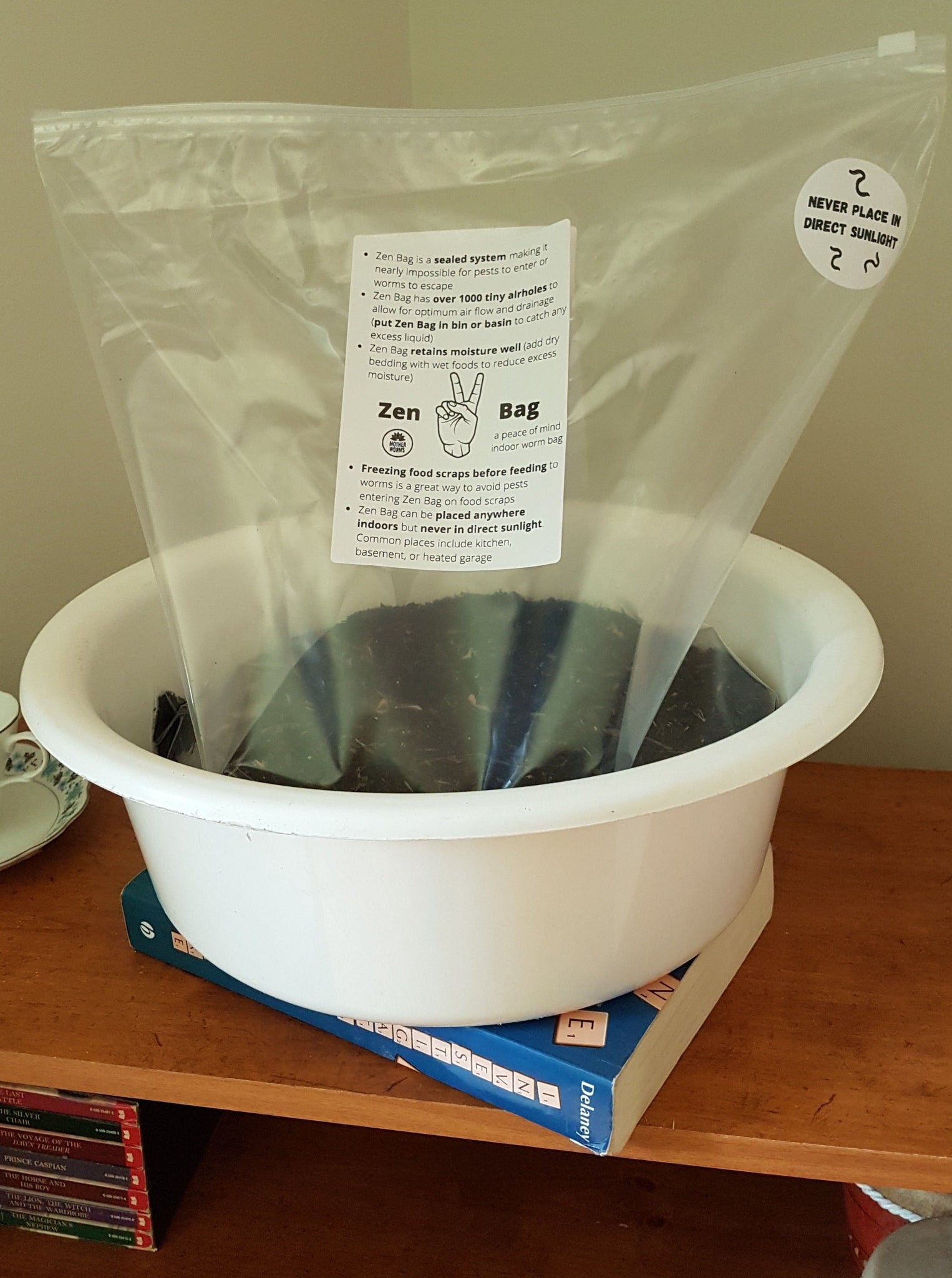 Q2) Zen Bag: Sealed Indoor Worm Composter x 2 – Mother Worms